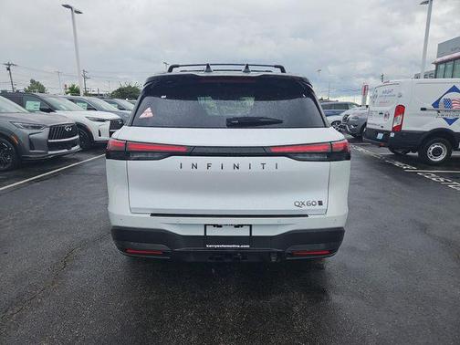 Radiant White/Black Obsidian 2027 INFINITI QX60 AUTOGRAPH