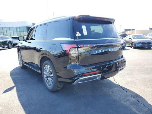 Black Obsidian 2026 INFINITI QX80 Luxe