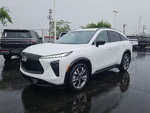 Radiant White 2027 INFINITI QX65 LUXE
