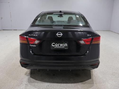 Super Black 2024 Nissan Altima 2.5 SV