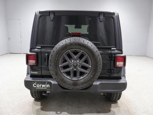 Black Clearcoat 2025 Jeep Wrangler Sport S