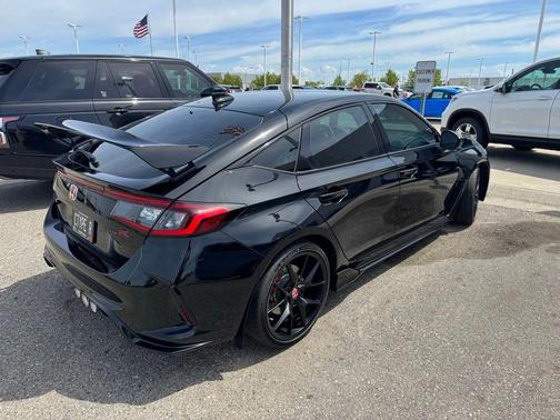 Crystal Black Pearl 2025 Honda Civic Type R