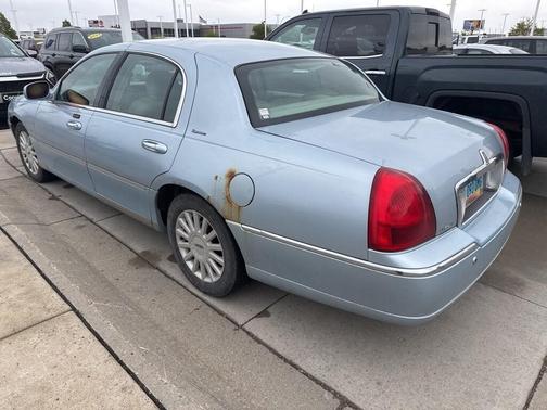 2005 Lincoln Town Car Signature