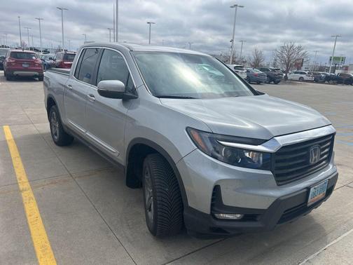 Lunar Silver 2023 Honda Ridgeline RTL