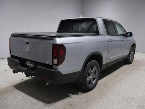 Lunar Silver 2023 Honda Ridgeline RTL