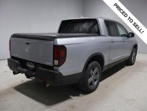 Lunar Silver 2023 Honda Ridgeline RTL
