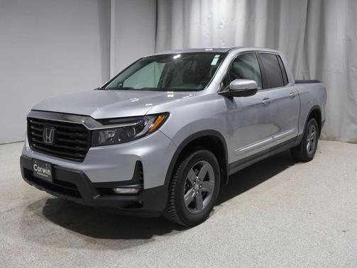 Lunar Silver 2023 Honda Ridgeline RTL