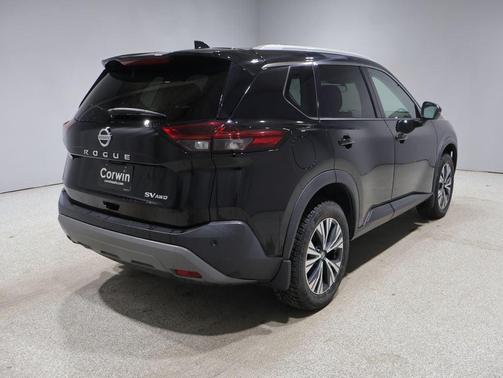 Super Black 2021 Nissan Rogue SV