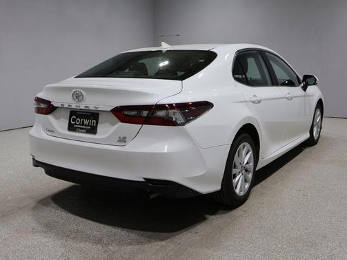 Ice Cap 2024 Toyota Camry LE