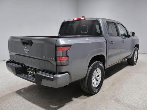 Gun Metallic 2024 Nissan Frontier SV