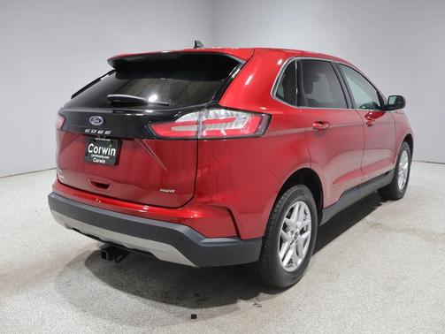 Rapid Red Metallic Tinted Clearcoat 2024 Ford Edge SEL