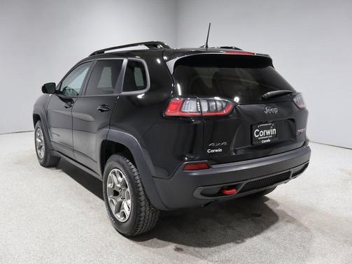 2022 Jeep Cherokee Trailhawk