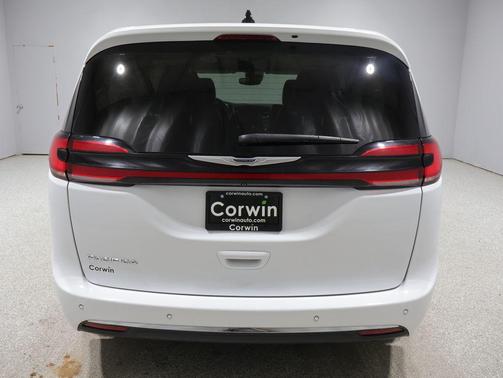 Bright White Clearcoat 2024 Chrysler Pacifica Touring L