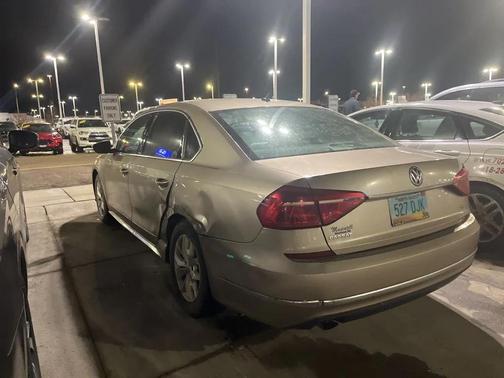 2016 Volkswagen Passat 1.8T S