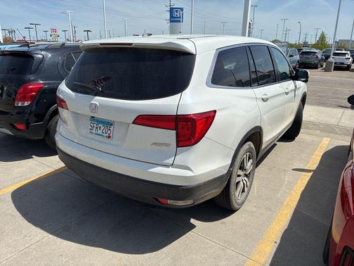 White Diamond Pearl 2018 Honda Pilot EX-L