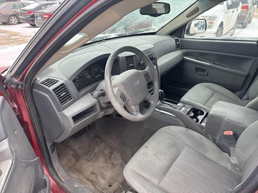 2006 Jeep Grand Cherokee Laredo