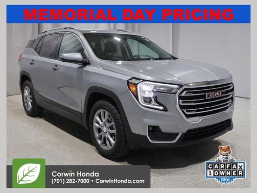 Sterling Metallic 2024 GMC Terrain SLT