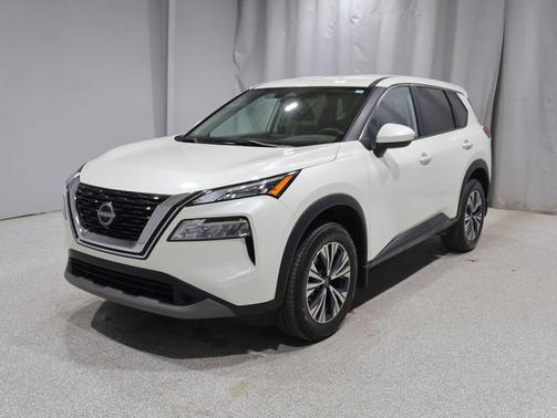 Pearl White Tricoat 2023 Nissan Rogue SV