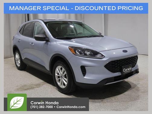ICED BLUE SILVER METALLIC 2022 Ford Escape SE