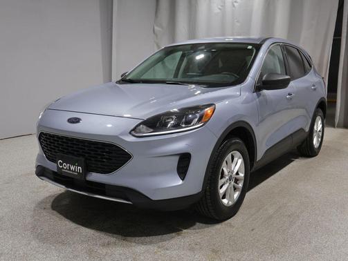 ICED BLUE SILVER METALLIC 2022 Ford Escape SE