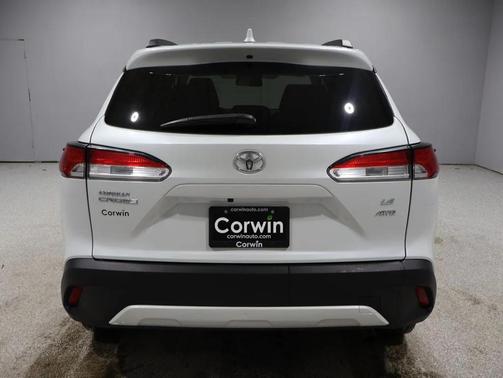 2024 Toyota Corolla Cross LE
