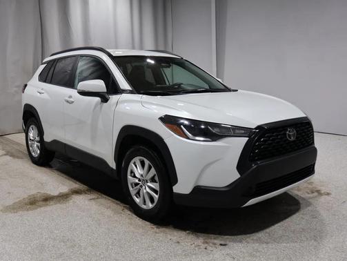 2024 Toyota Corolla Cross LE