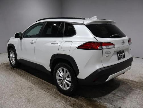 2024 Toyota Corolla Cross LE