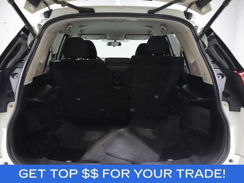 Pearl White 2018 Nissan Rogue SV