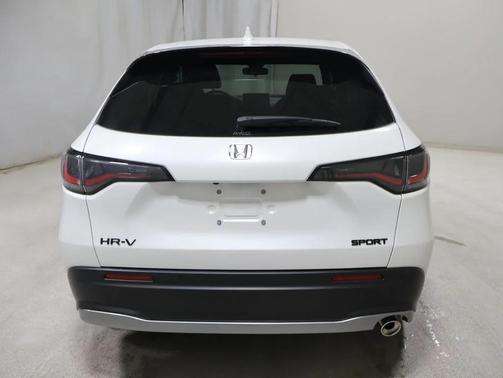 Platinum White Pearl 2026 Honda HR-V AWD Sport