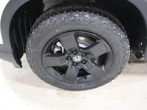 Platinum White Pearl 2026 Honda Ridgeline Black