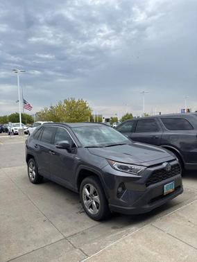 2021 Toyota RAV4 Hybrid XLE Premium