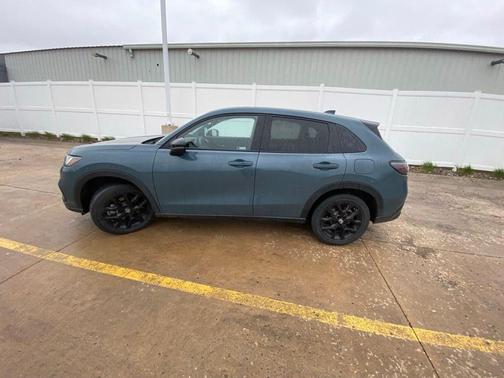 Nordic Forest Pearl 2024 Honda HR-V AWD Sport