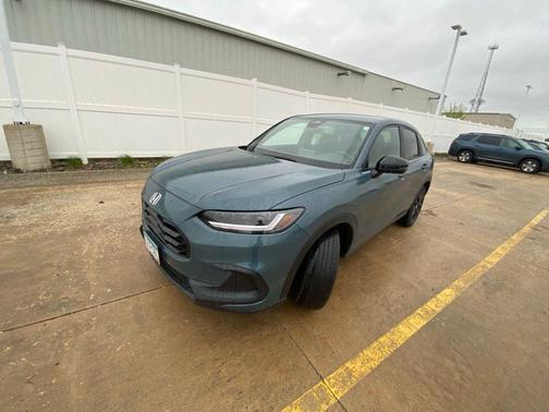 Nordic Forest Pearl 2024 Honda HR-V AWD Sport