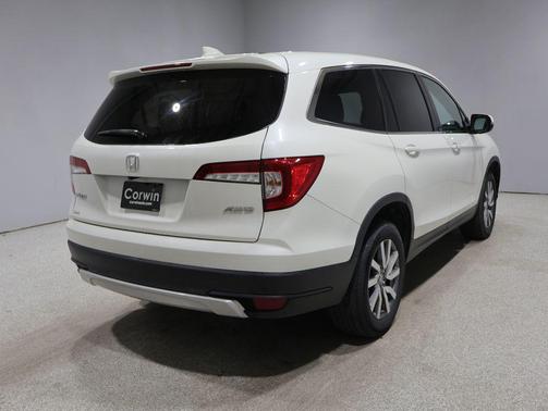 White Diamond Pearl 2019 Honda Pilot EX-L