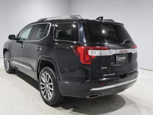 2022 GMC Acadia Denali