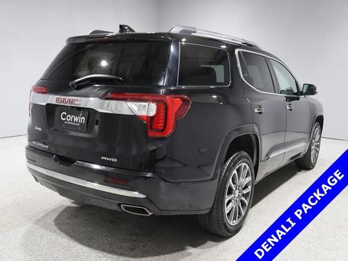 2022 GMC Acadia Denali