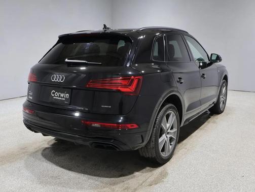 2025 Audi Q5 45 S line Premium