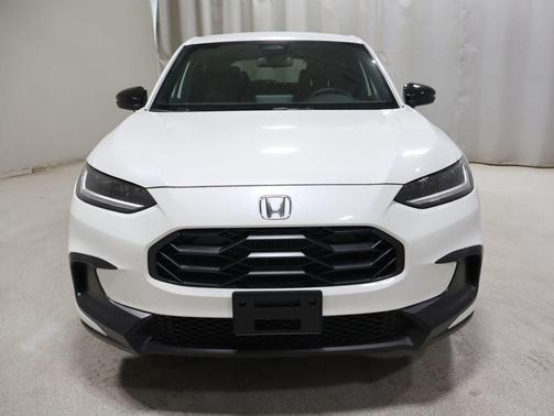 Platinum White Pearl 2026 Honda HR-V AWD Sport