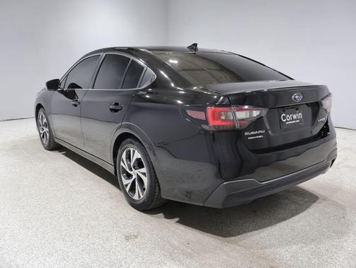 Crystal Black Silica 2020 Subaru Legacy Base