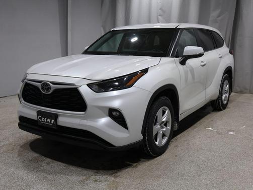 2024 Toyota Highlander LE