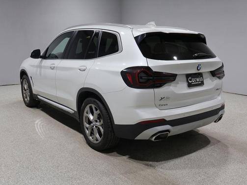 Mineral White Metallic 2024 BMW X3 xDrive30i