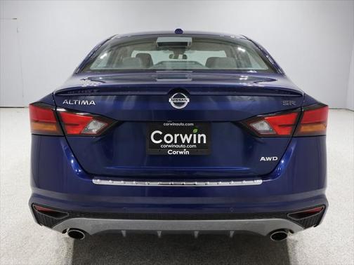 2022 Nissan Altima SR Intelligent AWD