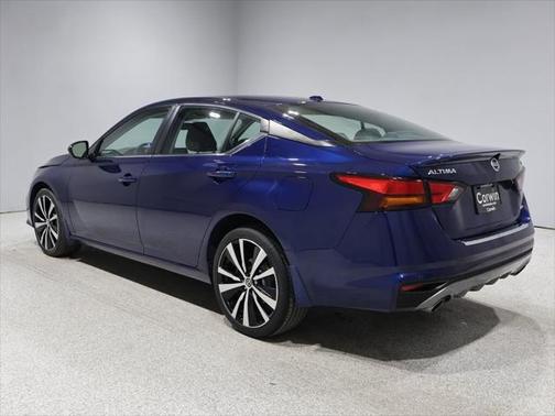 2022 Nissan Altima SR Intelligent AWD