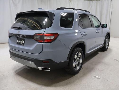 Sonic Gray Pearl 2026 Honda Pilot EX-L