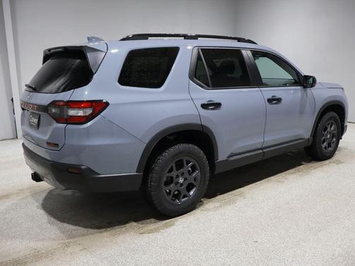 Sonic Gray Pearl 2026 Honda Pilot TrailSport