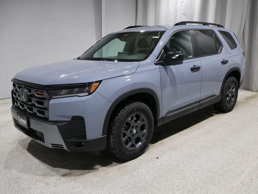 Sonic Gray Pearl 2026 Honda Pilot TrailSport