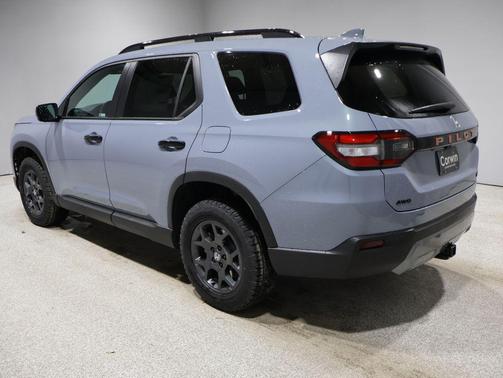 Sonic Gray Pearl 2026 Honda Pilot TrailSport
