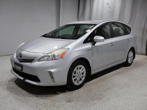 2014 Toyota Prius v Two
