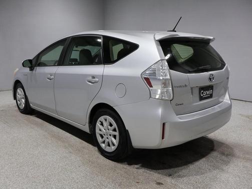 2014 Toyota Prius v Two