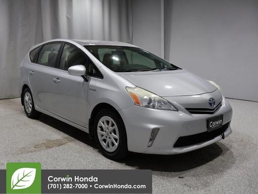 2014 Toyota Prius v Two